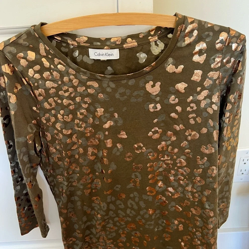 Calvin Klein olive green metallic top NWOT S - Picture 6 of 11